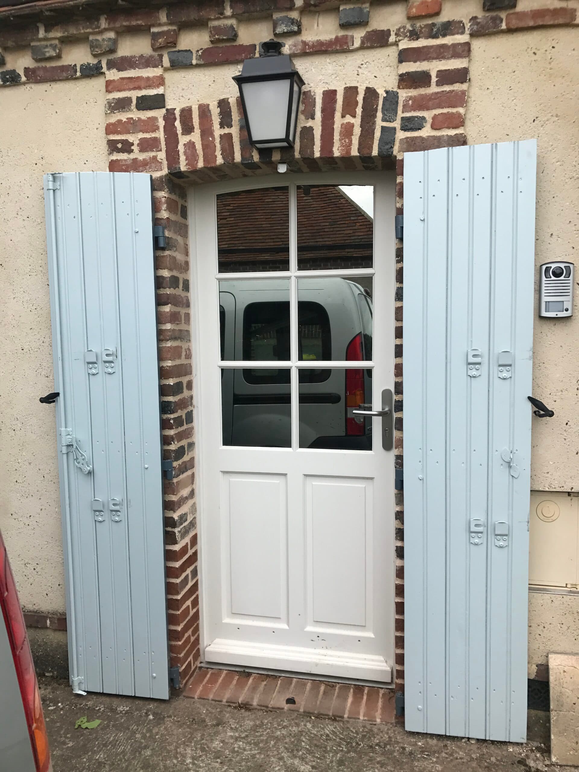 Porte bois – Menuiserie Charron