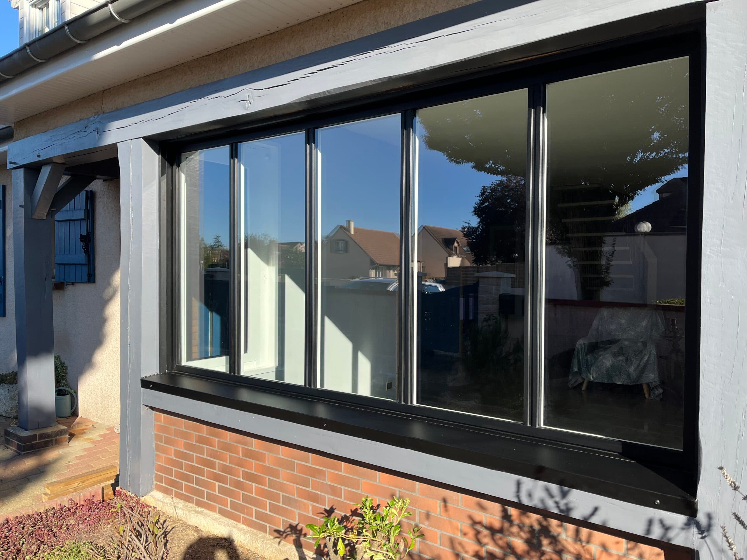 Artisan-renovation-verriere-aluminium-bicoloration-menuiserie-menuisier-Chateauneuf-en-Thymerais-vue-exterieure – Menuiserie Charron