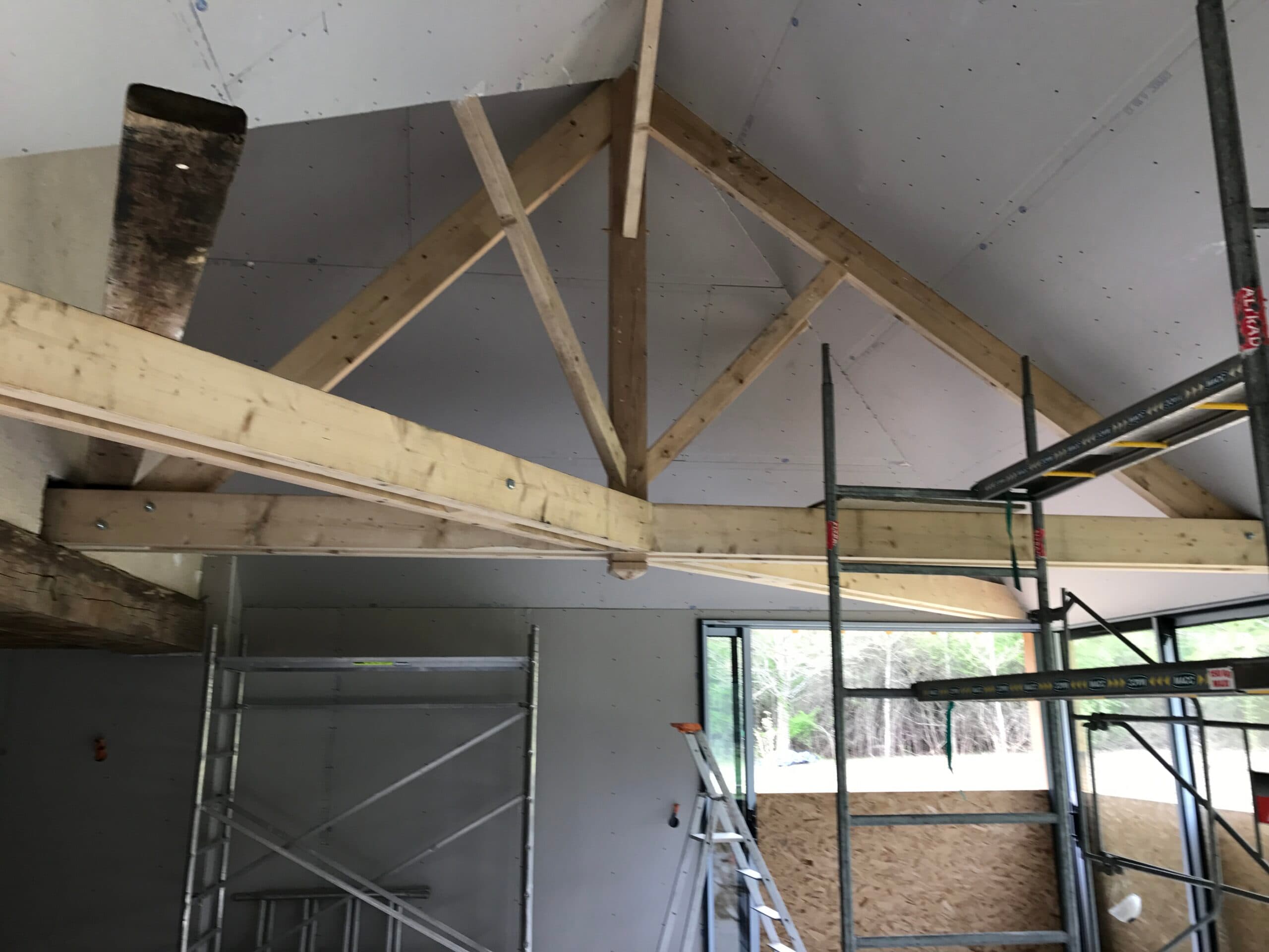 Doublage isolation sous pente par Menuiserie Charron